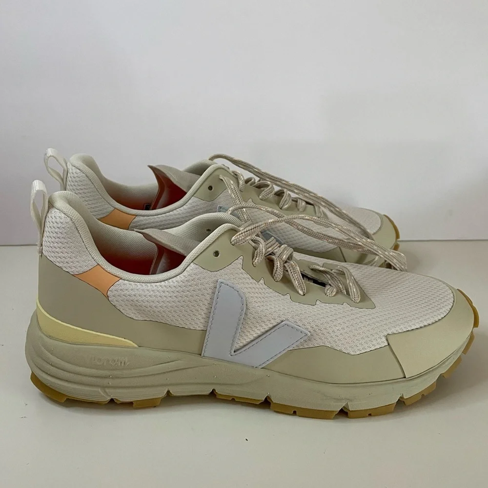 NWOT Veja Dekkan Sneaker Size 10 Women’s - Picture 5 of 13